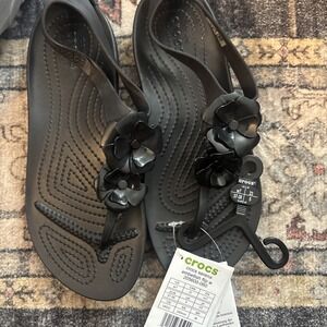 Crocs Sexi Flip Flower Sandals Women's Size 7 T-Strap Black Thong Serena